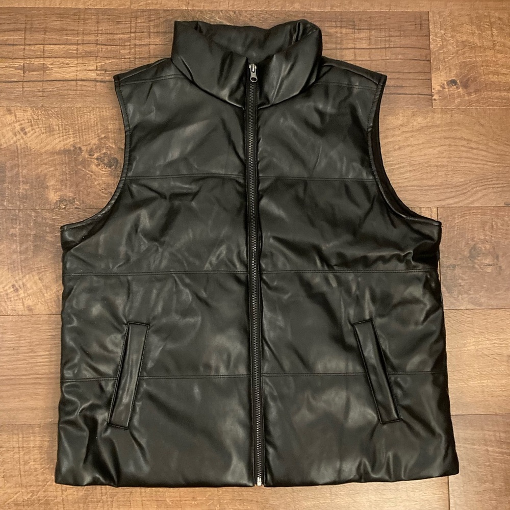 Thread & Supply NWT Black Faux Leather Puffer Vest Women’s M
